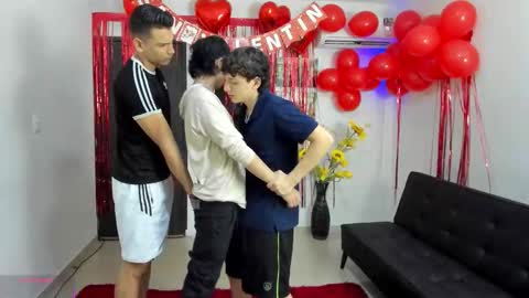 Snapshot of masters_sexx chatting on 02.15.26 Team Cris Darwin- Fernando- Stiven- David online show from 02.15.26