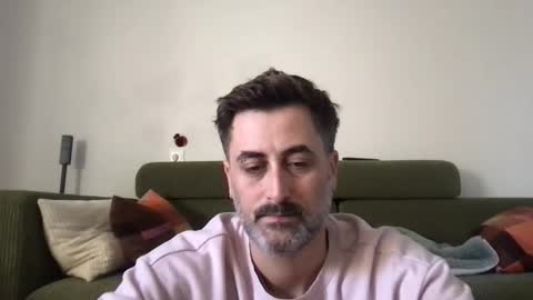 Snapshot of mat_johof chatting on 11.04.25 mat_johof online show from 11.04.25