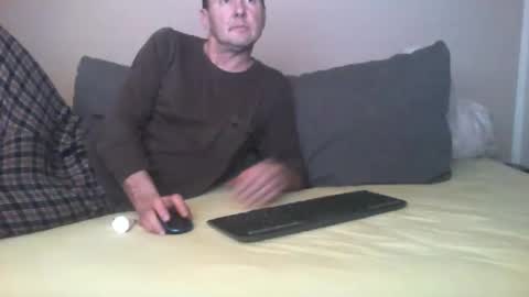 Snapshot of matejmiran chatting on 01.25.25 MATE AND BARB online show from 01.25.25