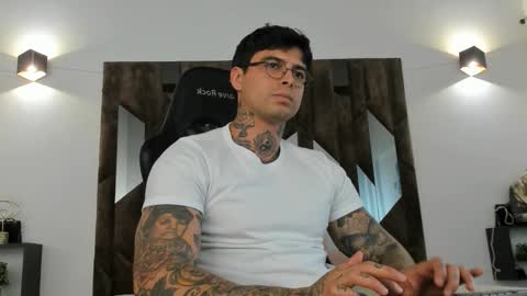 mateo_dilucajs1 online show from 10.13.25