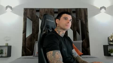 mateo_dilucajs1 online show from 11.30.25