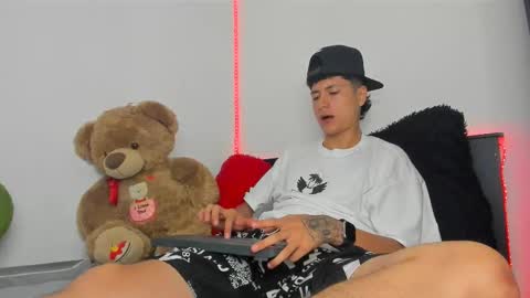 mateo_escobar online show from 10.25.25