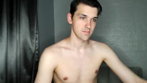 Snapshot of mateo_zeus chatting on 12.27.24 mateo_zeus online show from 12.27.24