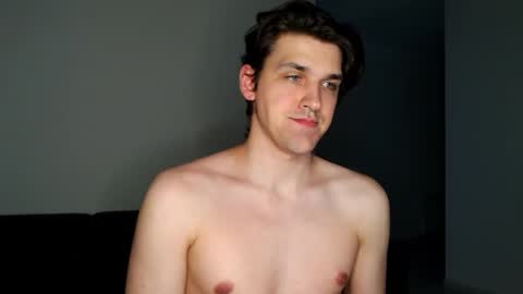 Snapshot of mateo_zeus chatting on 10.11.25 mateo_zeus online show from 10.11.25