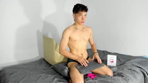 Mateo Santiago online show from 02.17.25