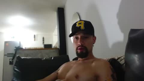 STRURIBE ON INSTAGRAM online show from 12.30.24