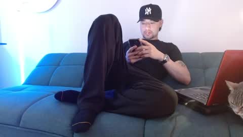 STRURIBE ON INSTAGRAM online show from 02.15.26