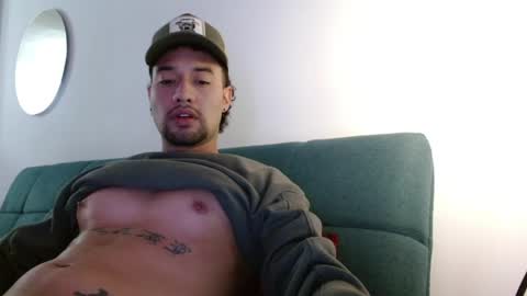 STRURIBE ON INSTAGRAM online show from 04.21.26