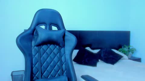 Mathew Flintt  online show from 02.05.26