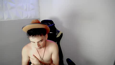 Snapshot of mathiass_twinkk_ chatting on 04.14.26 MATHIAS online show from 04.14.26