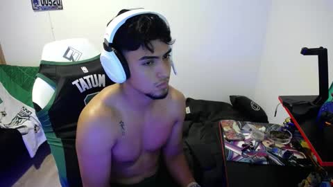 Snapshot of matias_bianco01 chatting on 10.02.25 matias online show from 10.02.25