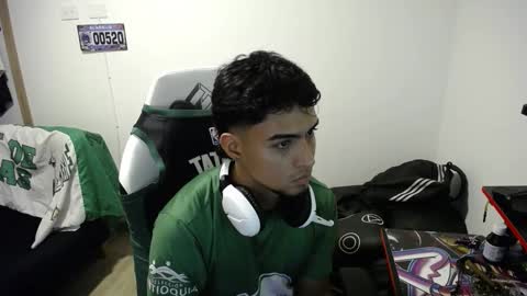 Snapshot of matias_bianco01 chatting on 10.04.25 matias online show from 10.04.25