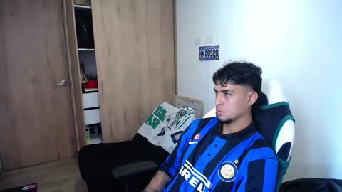 Snapshot of matias_bianco01 chatting on 10.24.25 matias online show from 10.24.25