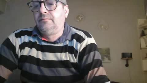 Snapshot of matrike1 chatting on 04.13.26 matrike1 online show from 04.13.26
