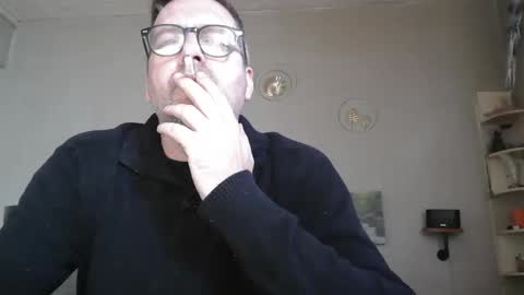 Snapshot of matrike1 chatting on 04.14.26 matrike1 online show from 04.14.26