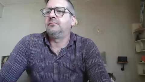 Snapshot of matrike1 chatting on 04.16.26 matrike1 online show from 04.16.26