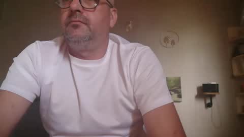 Snapshot of matrike1 chatting on 05.03.26 matrike1 online show from 05.03.26