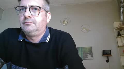 Snapshot of matrike1 chatting on 05.18.26 matrike1 online show from 05.18.26