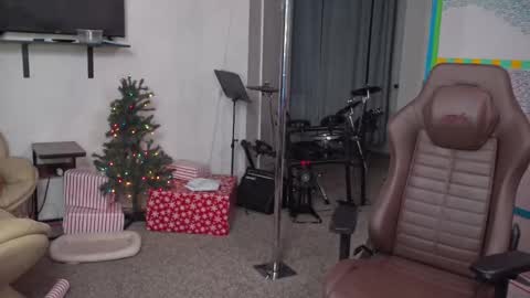 Snapshot of mattcashxxx chatting on 12.07.24 Matt Cash online show from 12.07.24