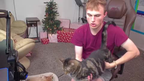 Snapshot of mattcashxxx chatting on 12.12.24 Matt Cash online show from 12.12.24