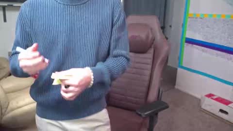 Snapshot of mattcashxxx chatting on 12.20.24 Matt Cash online show from 12.20.24