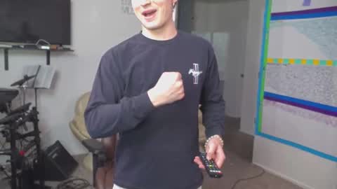 Snapshot of mattcashxxx chatting on 01.20.25 Matt Cash online show from 01.20.25