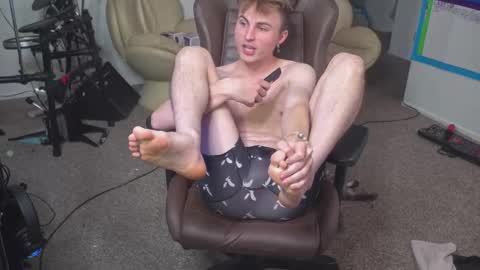 Snapshot of mattcashxxx chatting on 03.09.25 Matt Cash online show from 03.09.25