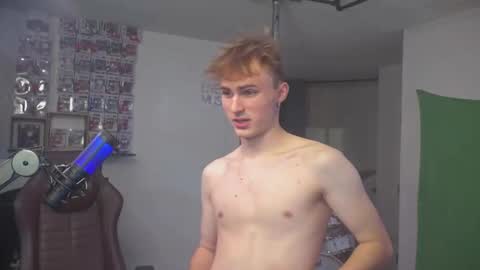 Snapshot of mattcashxxx chatting on 09.19.25 Matt Cash online show from 09.19.25