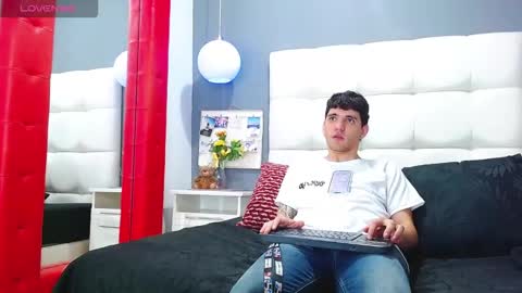 Snapshot of matteo12_ chatting on 10.30.25 ---Matteo--- online show from 10.30.25