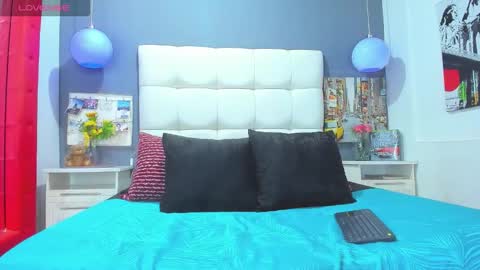 Snapshot of matteo12_ chatting on 10.31.25 ---Matteo--- online show from 10.31.25