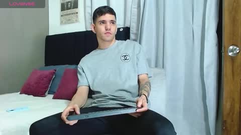 Snapshot of matteo12_ chatting on 11.09.25 ---Matteo--- online show from 11.09.25