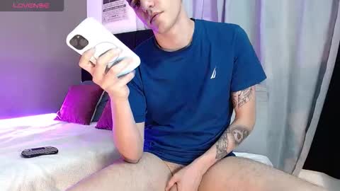 Snapshot of matteo12_ chatting on 11.13.25 ---Matteo--- online show from 11.13.25