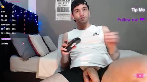 Snapshot of matteo12_ chatting on 12.18.25 ---Matteo--- online show from 12.18.25