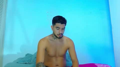 Snapshot of matteo_rreal chatting on 12.19.25 MATTEO online show from 12.19.25