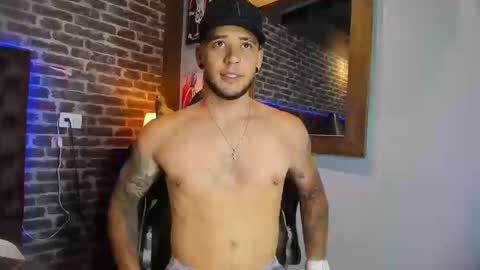 Snapshot of matteosantino chatting on 09.22.25 matteosantino online show from 09.22.25