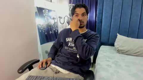 Snapshot of mattfiore chatting on 11.04.25 mattfiore online show from 11.04.25