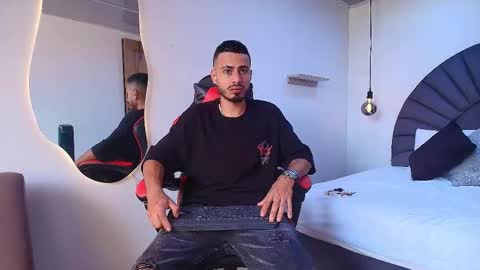 Snapshot of matthewcullenn chatting on 02.14.26 Matthew online show from 02.14.26