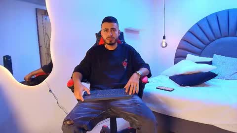 Snapshot of matthewcullenn chatting on 02.15.26 Matthew online show from 02.15.26