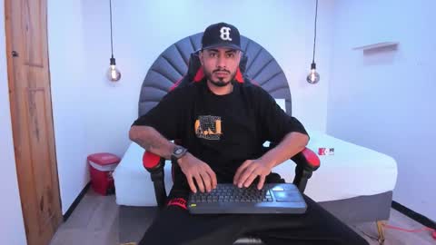 Snapshot of matthewcullenn chatting on 02.20.26 Matthew online show from 02.20.26