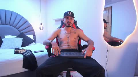 Snapshot of matthewcullenn chatting on 02.21.26 Matthew online show from 02.21.26