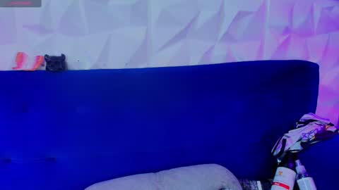 Snapshot of matti_sofia chatting on 02.20.25 TATIANA  AND ROUS online show from 02.20.25