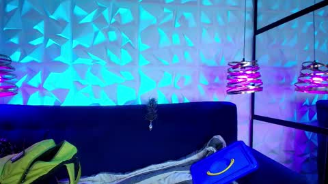 Snapshot of matti_sofia chatting on 09.17.25 TATIANA  AND ROUS online show from 09.17.25
