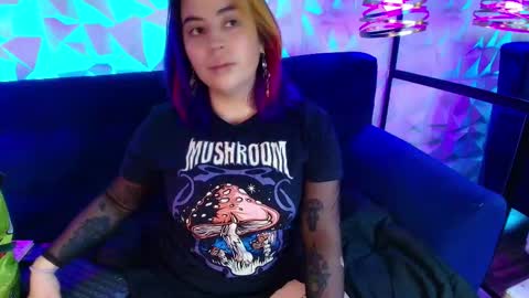 Snapshot of matti_sofia chatting on 09.25.25 TATIANA  AND ROUS online show from 09.25.25