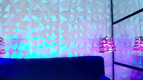 Snapshot of matti_sofia chatting on 09.26.25 TATIANA  AND ROUS online show from 09.26.25