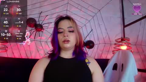 Snapshot of matti_sofia chatting on 10.14.25 TATIANA  AND ROUS online show from 10.14.25