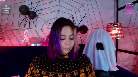 Snapshot of matti_sofia chatting on 10.21.25 TATIANA  AND ROUS online show from 10.21.25