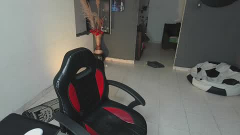 mattias     online show from 02.05.25