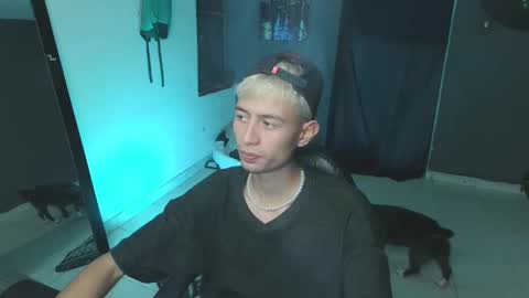 mattias     online show from 03.08.25