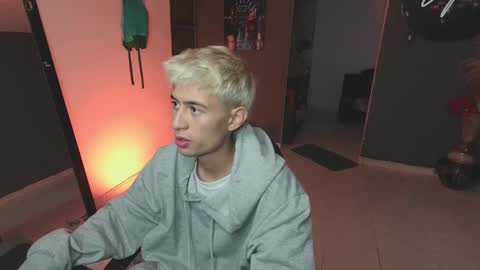 mattias     online show from 03.10.25