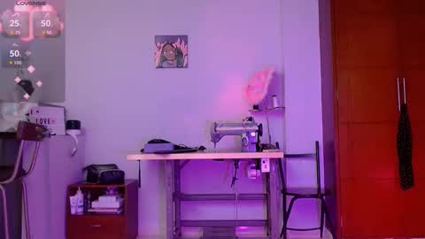 mattilda_18 online show from 09.11.25